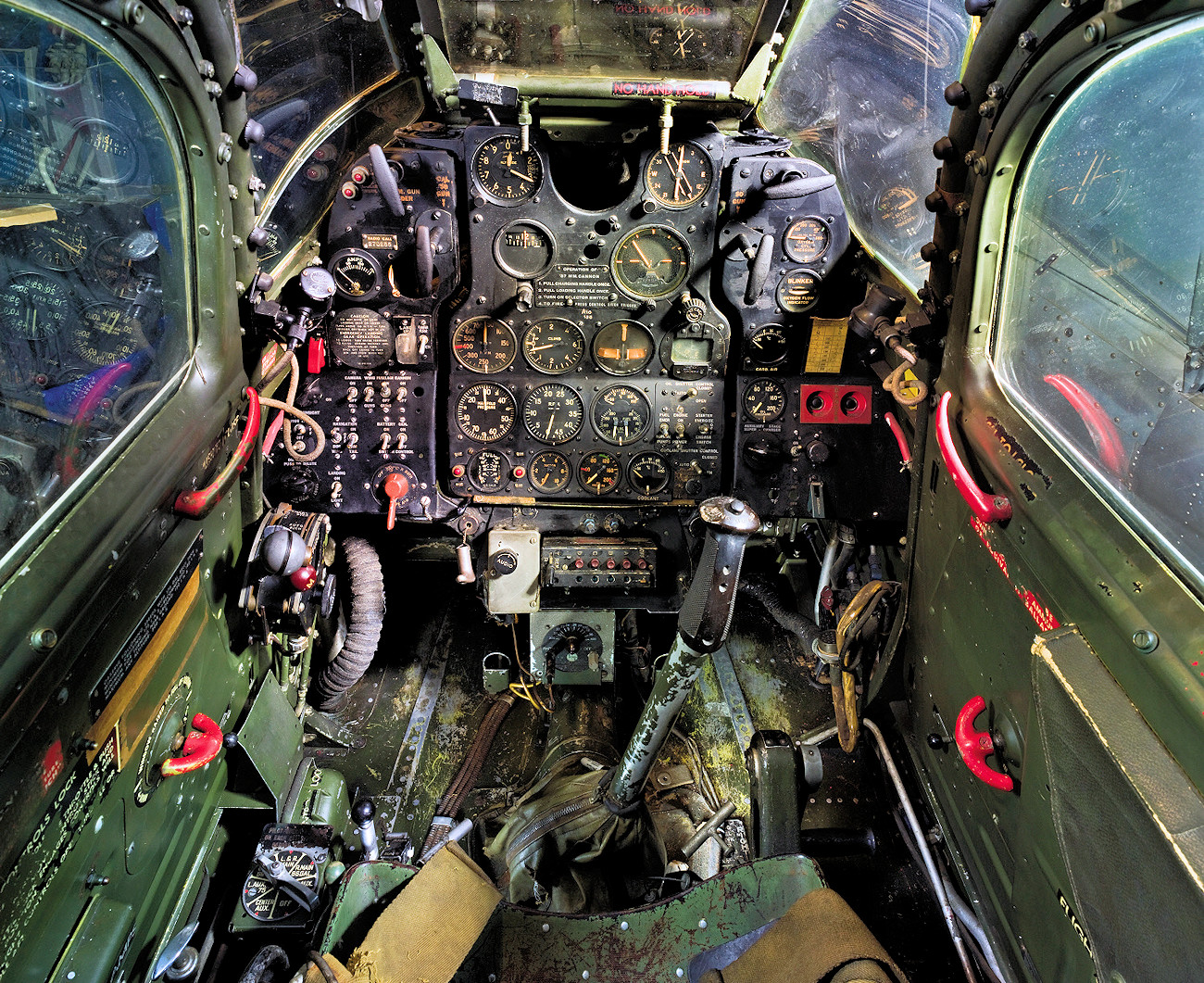 Bell P-63E Kingcobra - Cockpit