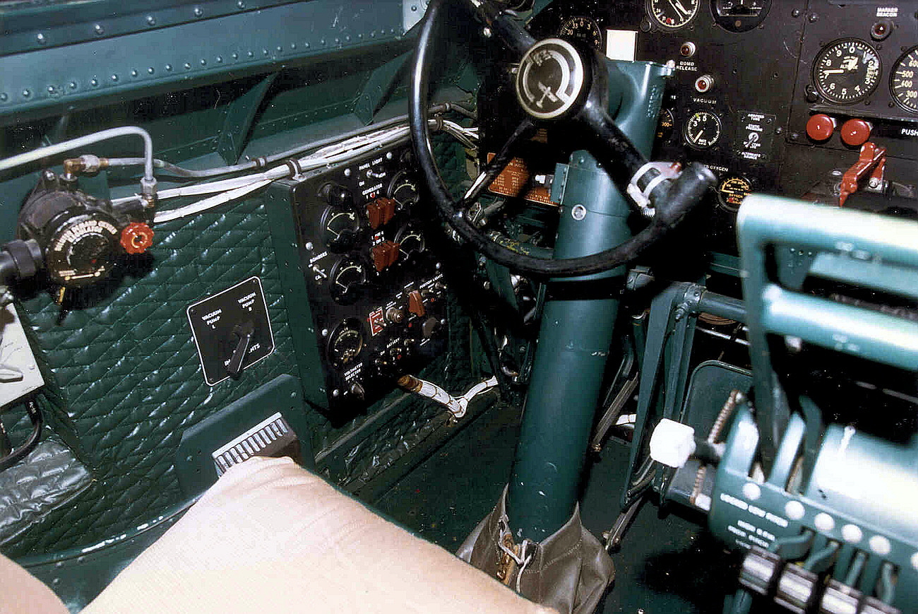 Boeing B-17G Flying Fortress Cockpitansicht