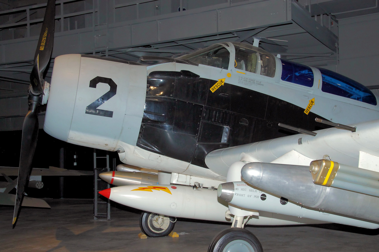 Douglas A-1E Skyraider - Pilotenkanzel