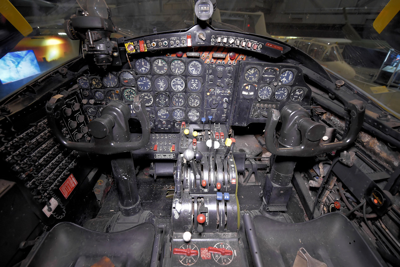 Douglas B-26K Counter Invader - Cockpit