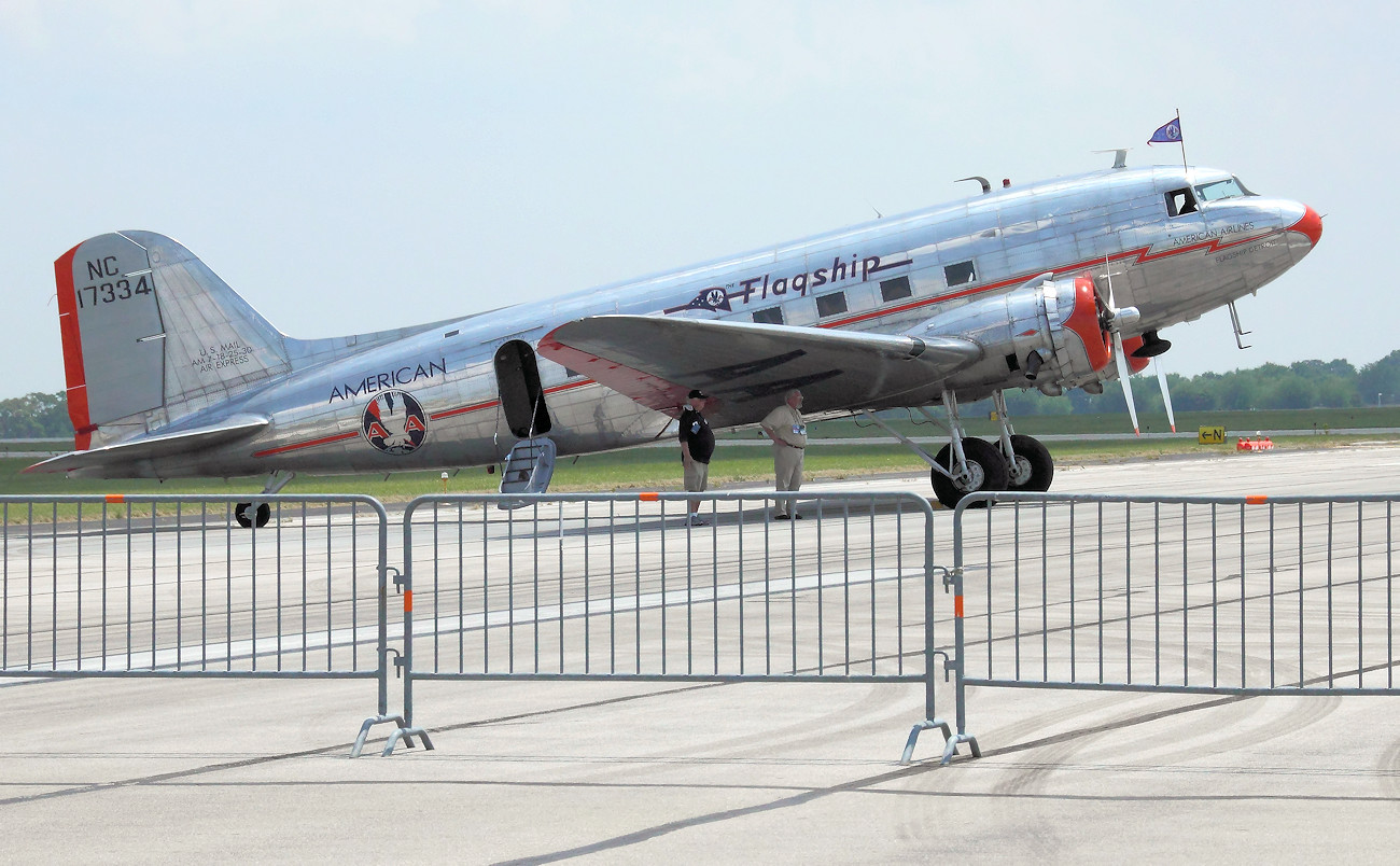 Douglas DC-3 - Postflugzeug