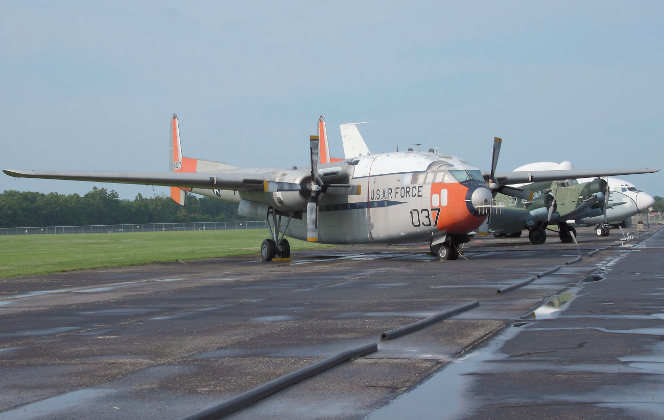 Fairchild C-119J Flying Boxcar - Satellitenfänger