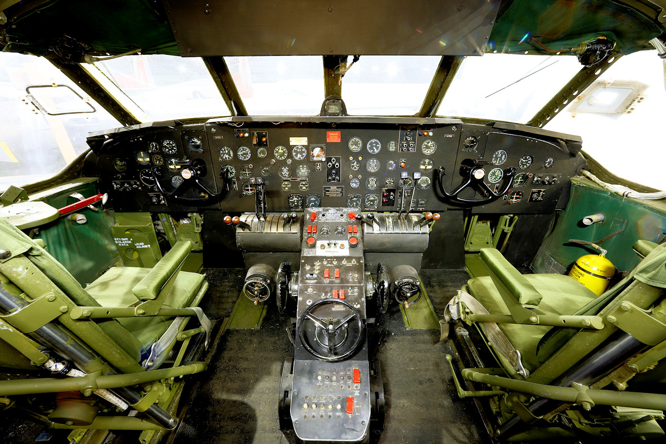 Fairchild C-82 Packet - Cockpit
