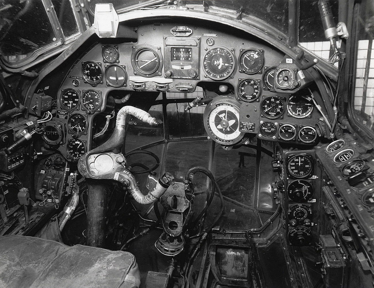 Junkers Ju 88 - Cockpit des Bombers