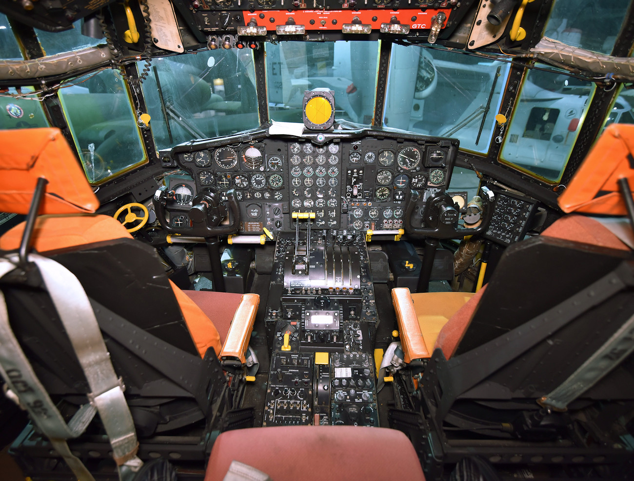 Lockheed AC-130A Spectre - Cockpit