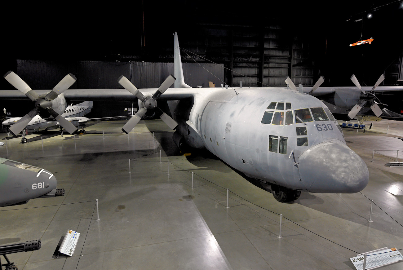 Lockheed AC-130A Spectre - Version der C-130 Hercules zur Luftnahunterstützung