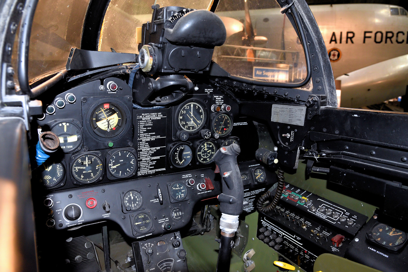 Lockheed F-80C Shooting Star - Cockpit