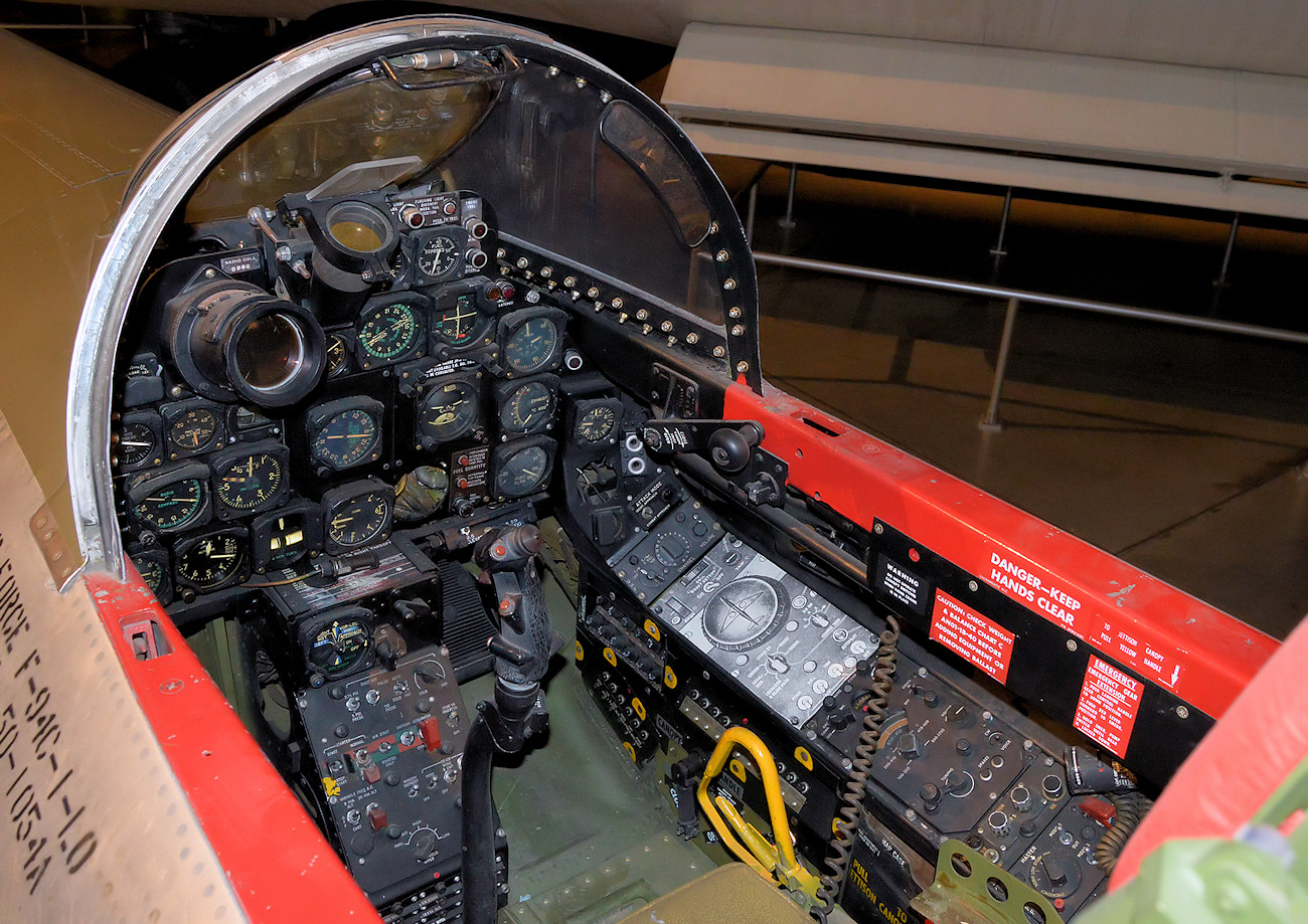 Lockheed F-94C Starfire - Cockpit