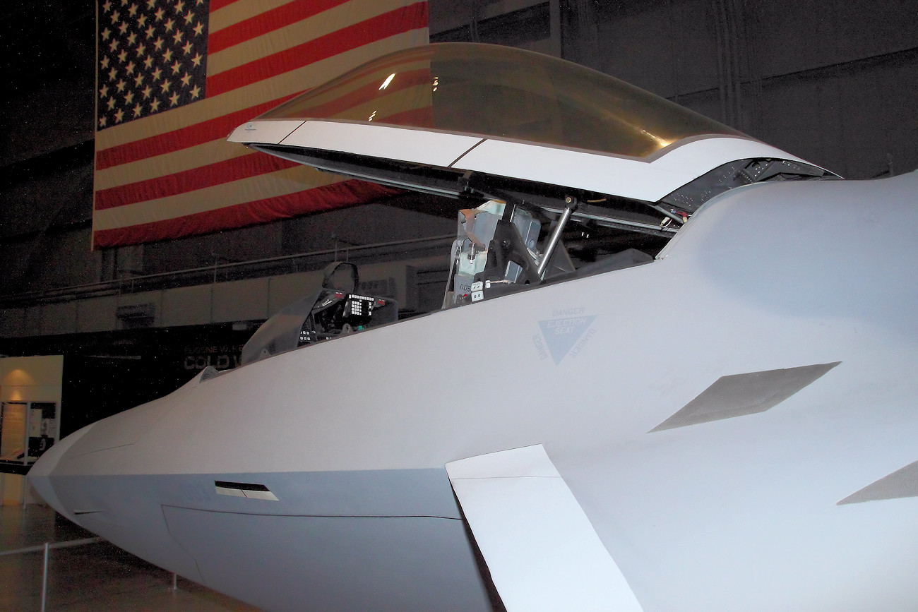 Lockheed Martin F-22 Raptor - Pilotenkanzel