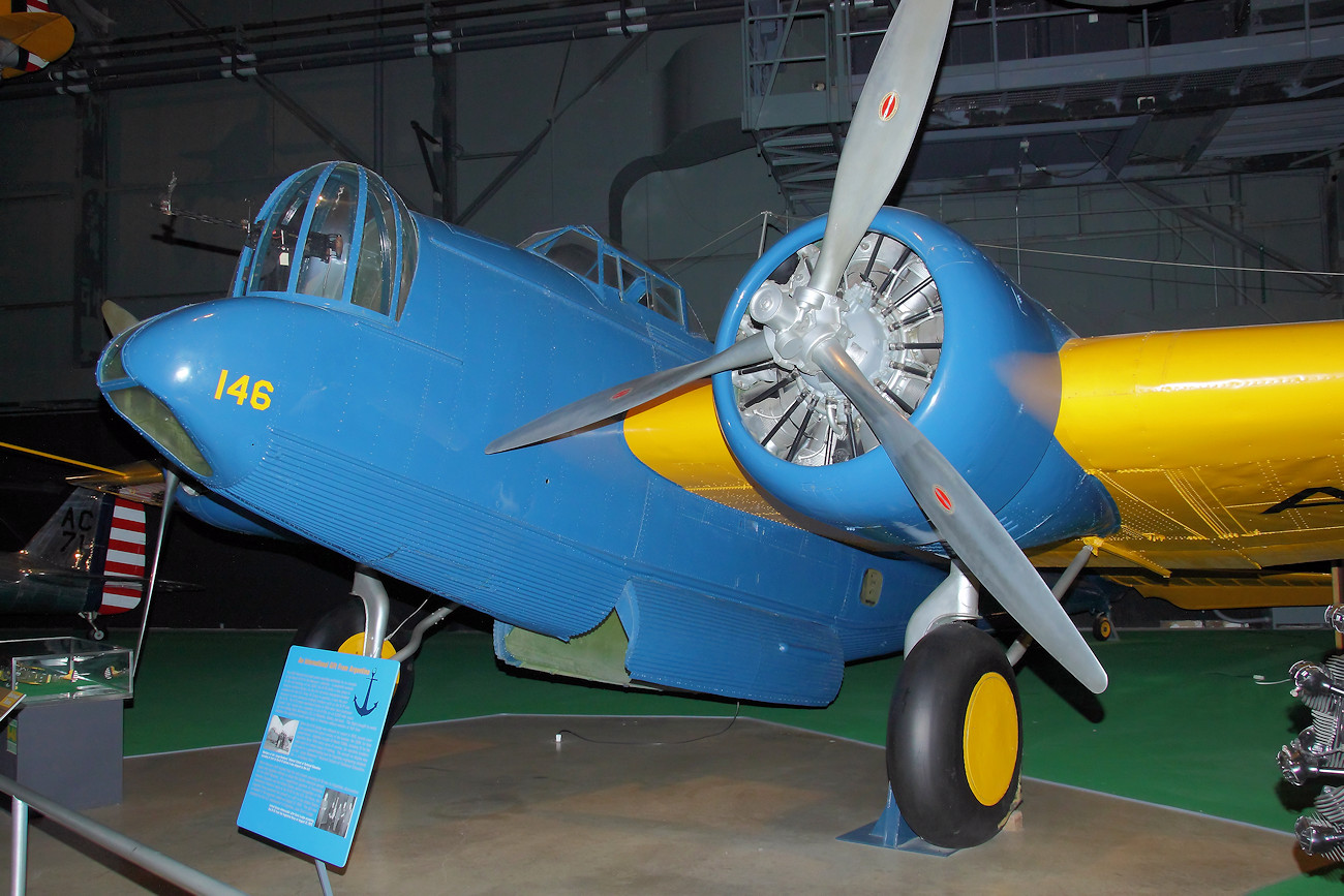 Martin B-10 - Bomber von 1934 der mit den Jagdflugzeugen seiner Zeit mithalten konnte