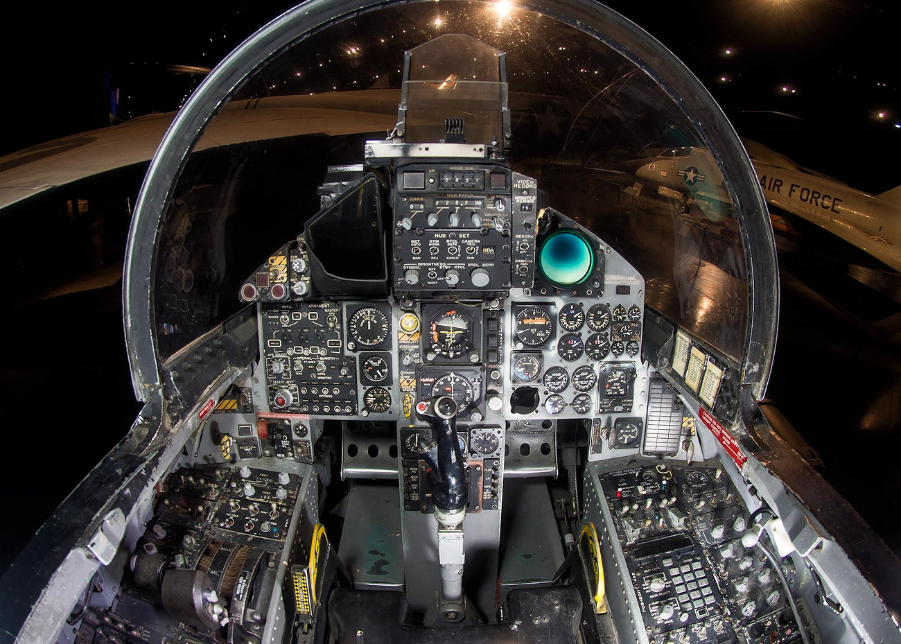 McDonnell Douglas F-15A Eagle - Cockpit