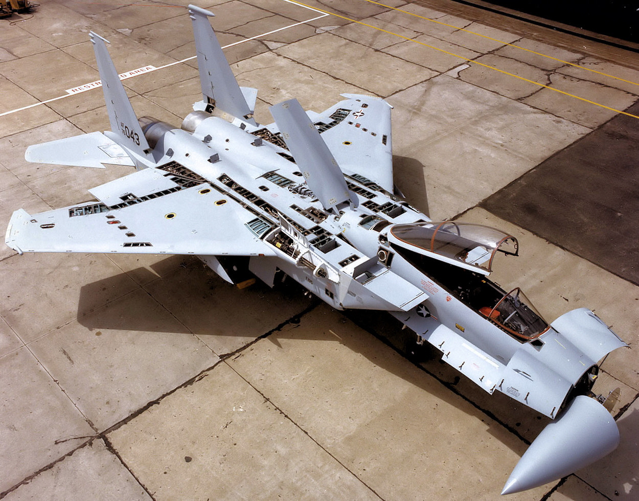 McDonnell Douglas F-15A - zerlegtes Flugzeug