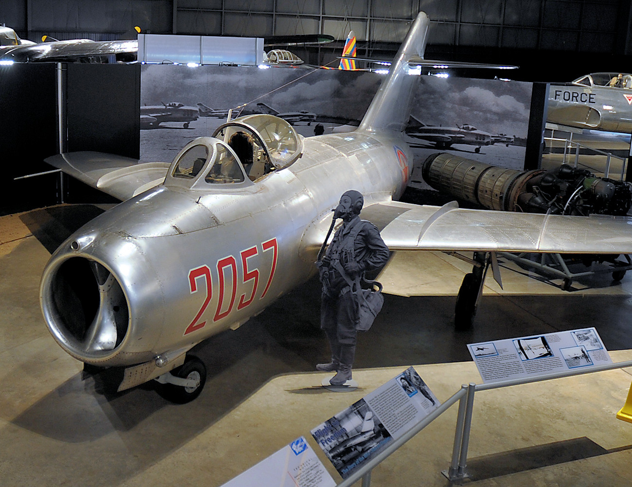 MiG-15 - Ein abtrünniger nordkoreanischer Pilot flog das Flugzeug 1953 zur Kimpo Air Base in Südkorea