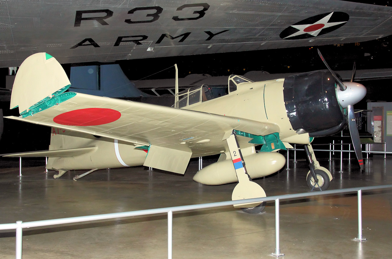 Mitsubishi A6M2 Zero - Das japanische Flugzeug galt als das fähigste trägergestützte Jagdflugzeug der Welt