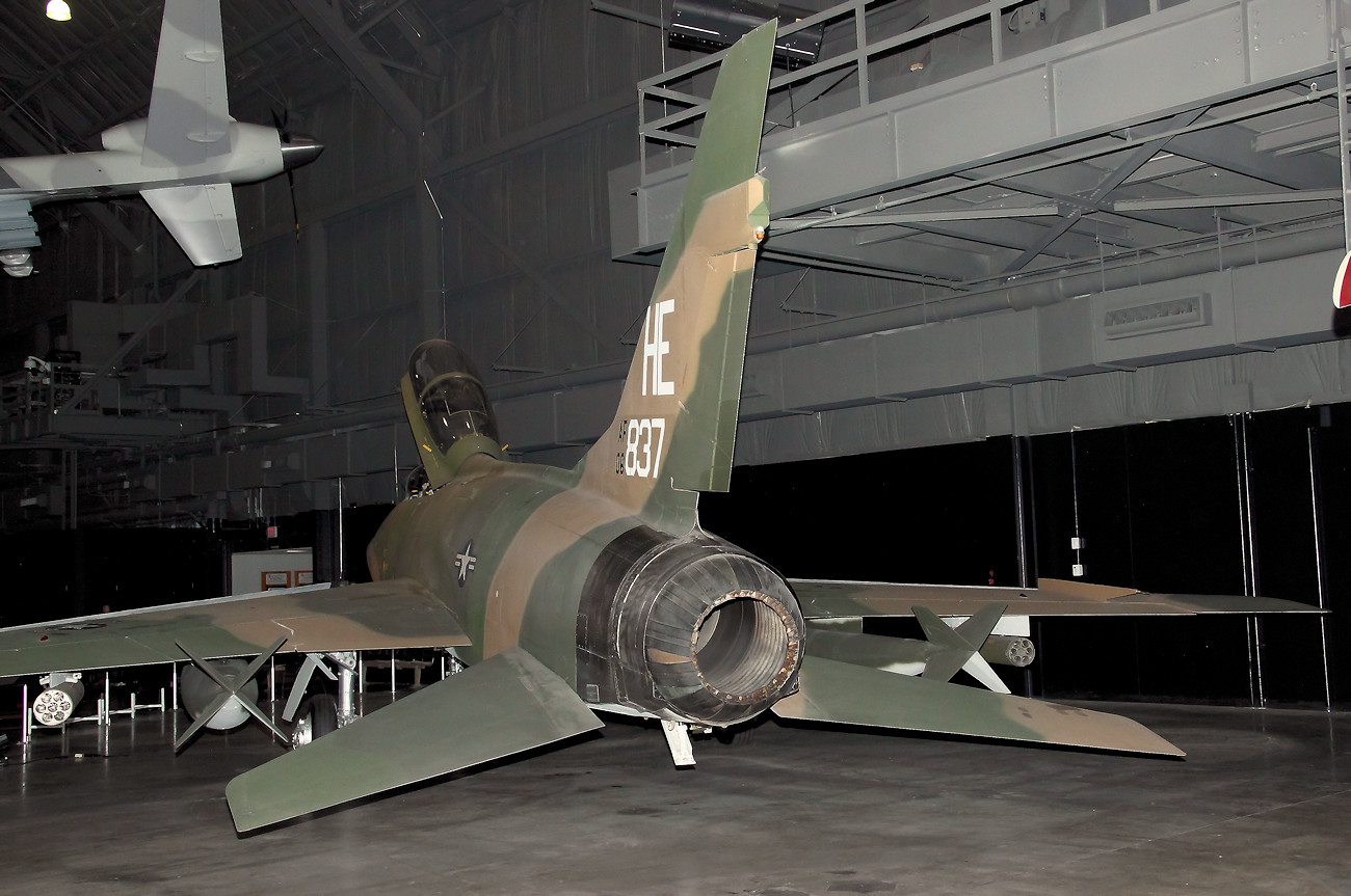 North American F-100F Super Sabre - Antrieb Pratt & Whitney J57-P-21A