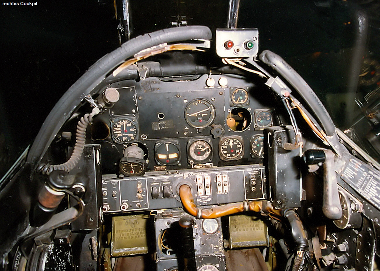 North American F-82B Twin Mustang rechtes Cockpit