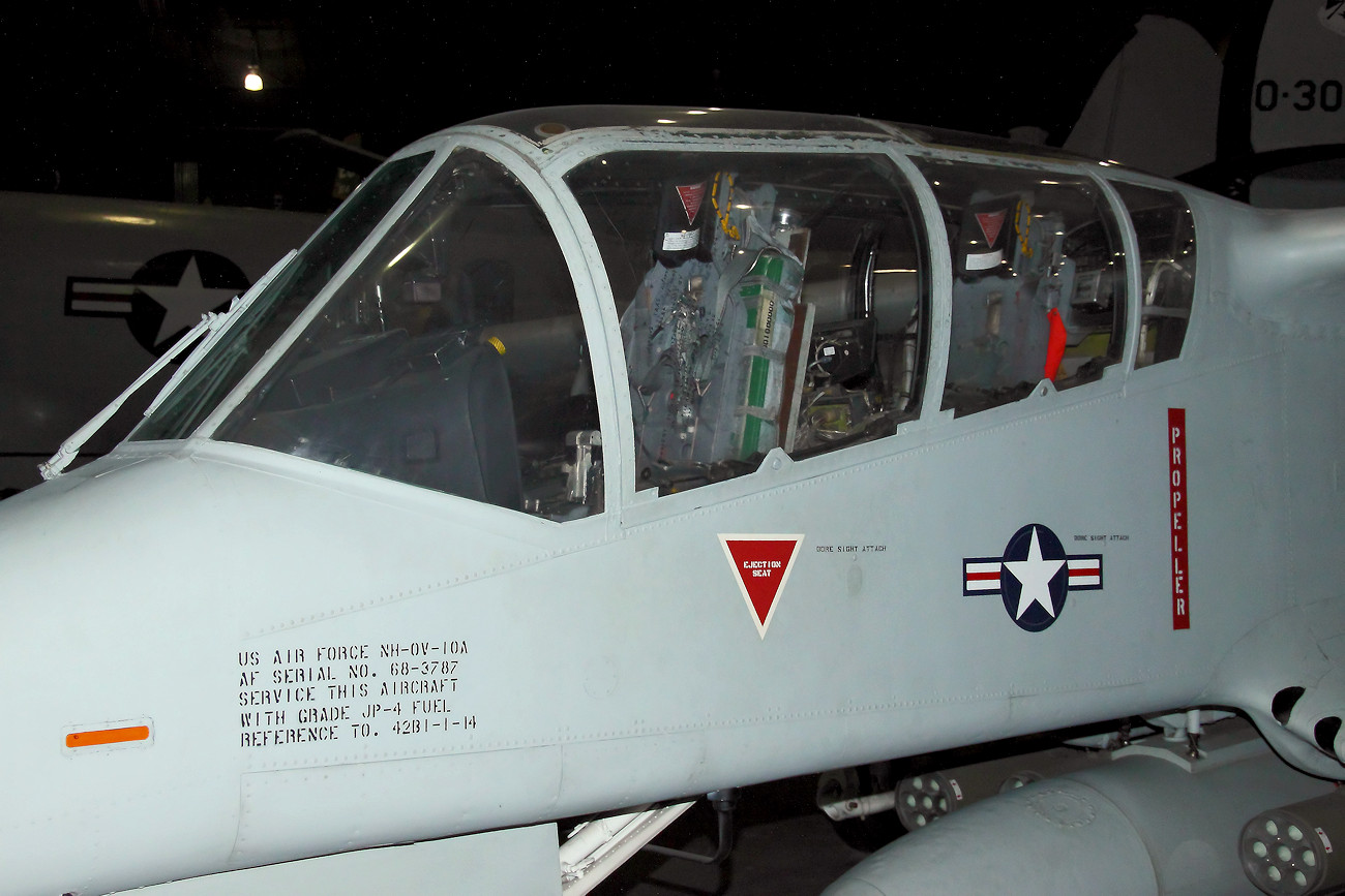 North American /Rockwell OV-10A Bronco - Pilotenkanzel