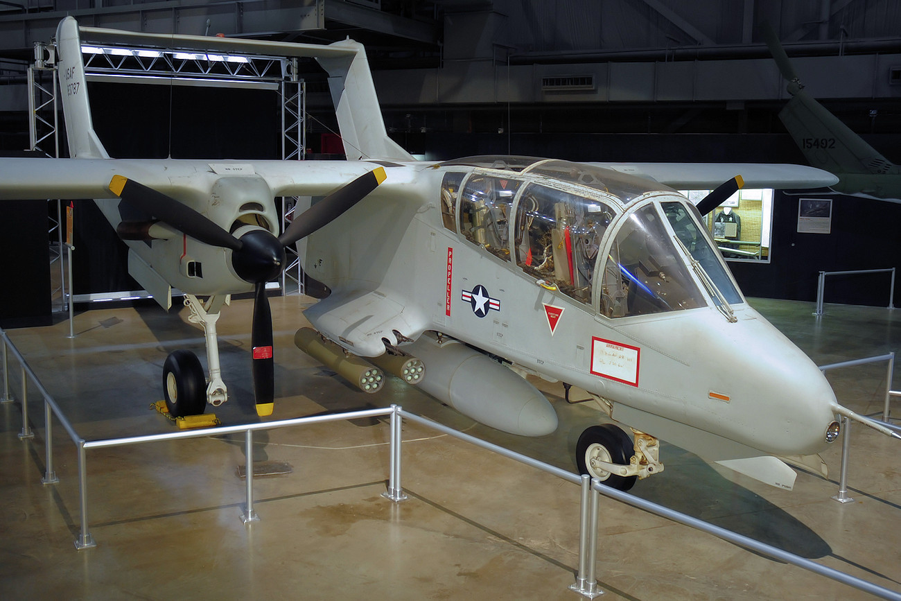 North American / Rockwell OV-10A Bronco - bewaffneter Twin-Turboprop