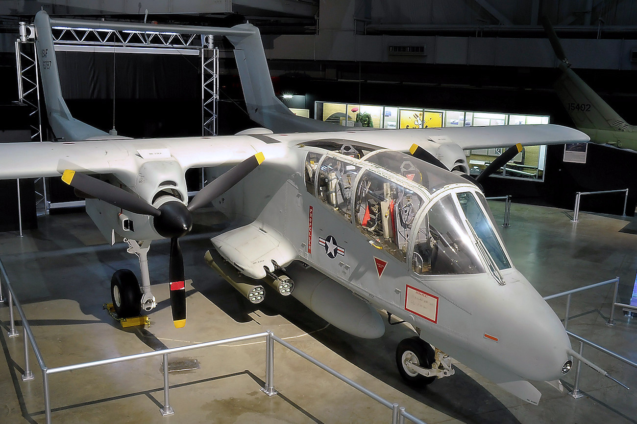 North American / Rockwell OV-10A Bronco - bewaffneter Twin-Turboprop mit Kurzstart- und Landeeigenschaften