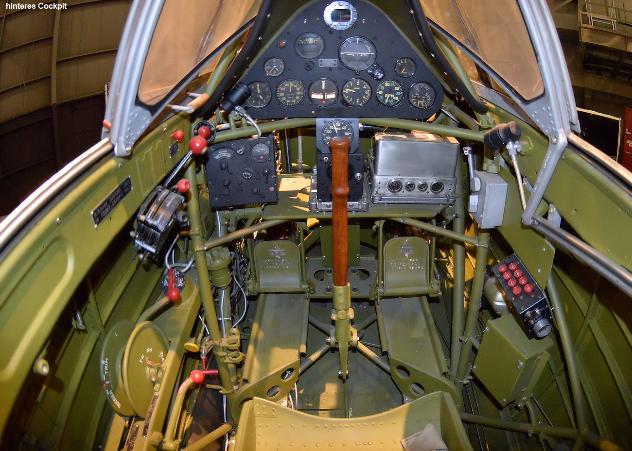 North American T-6D Mosquito - Cockpit hinten