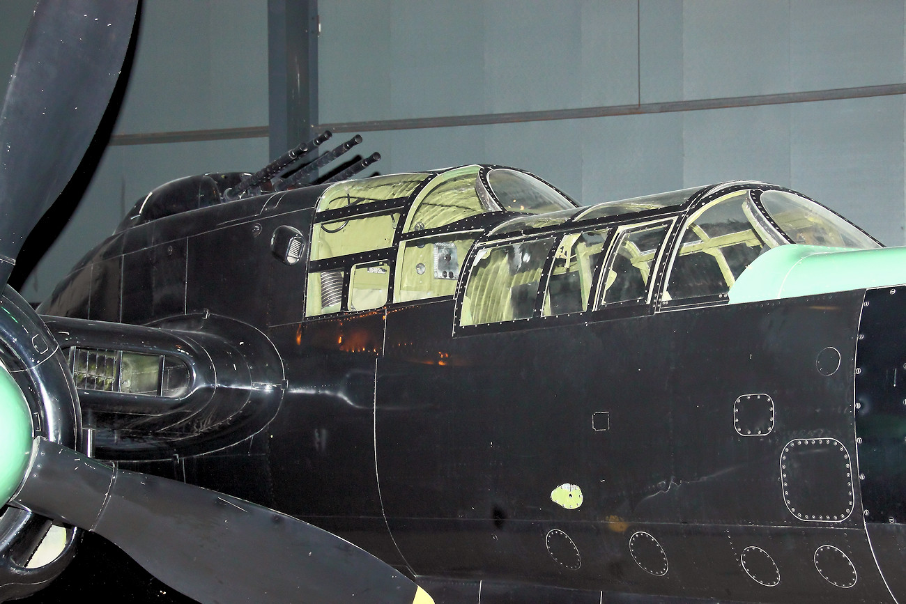 Northrop P-61 Black Widow - Cockpitansicht