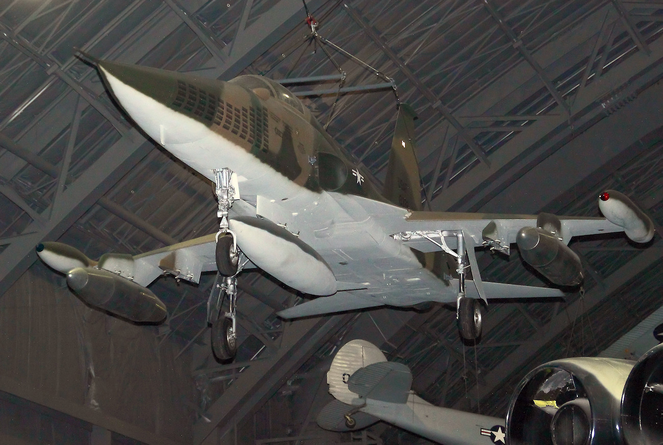Northrop YF-5A Freedom Fighter - Überschalljäger mit niedrige Kosten, einfacher Wartung und großer Vielseitigkeit