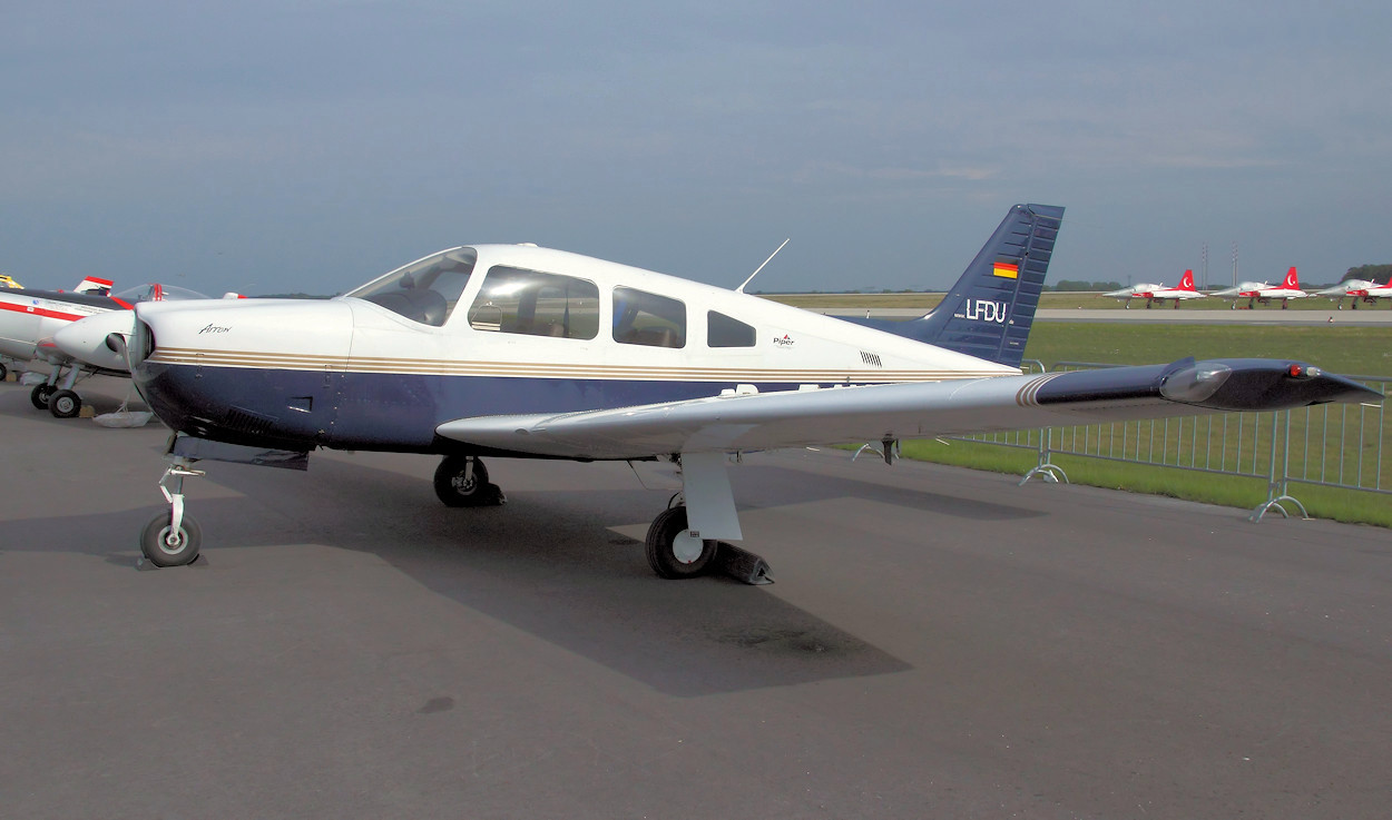 Piper Arrow III PA-28 - Reiseflugzeug