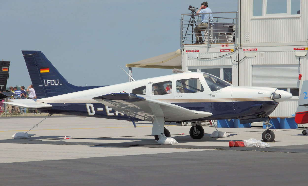 Piper Arrow IV PA-28 R-201 - Geschäftsflugzeug