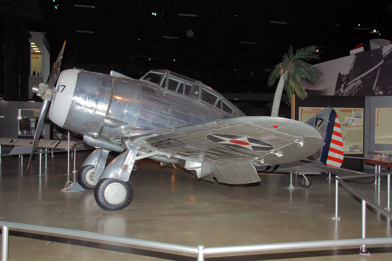 Seversky P-35 - Das erste Ganzmetallflugzeug mit geschlossenem Cockpit und Einziehfahrwerk der USA