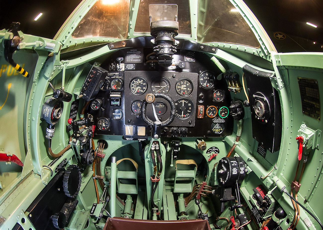 Supermarine Spitfire Mk. Vc Trop - Cockpit