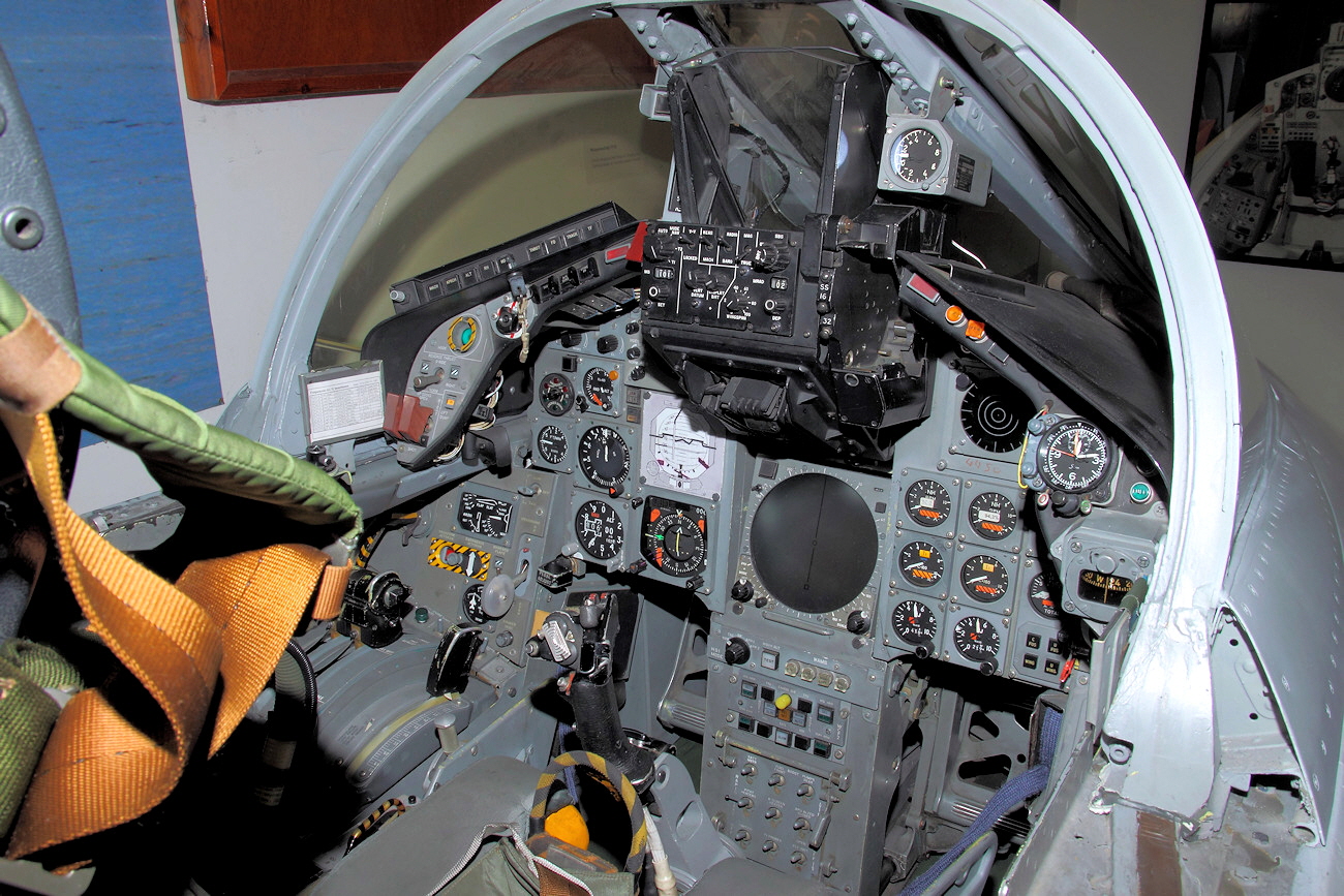 Tornado Panavia vorderes Cockpit