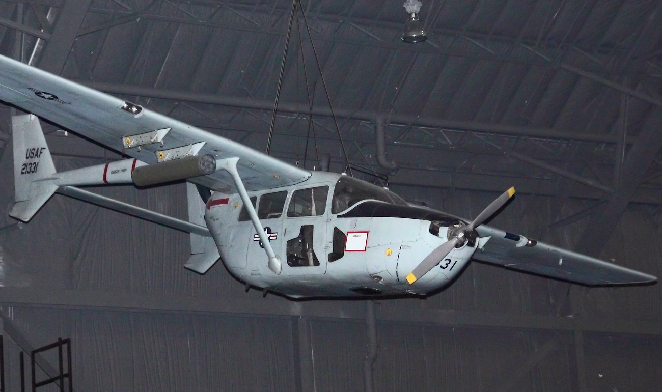 Cessna O-2A Skymaster - USAF