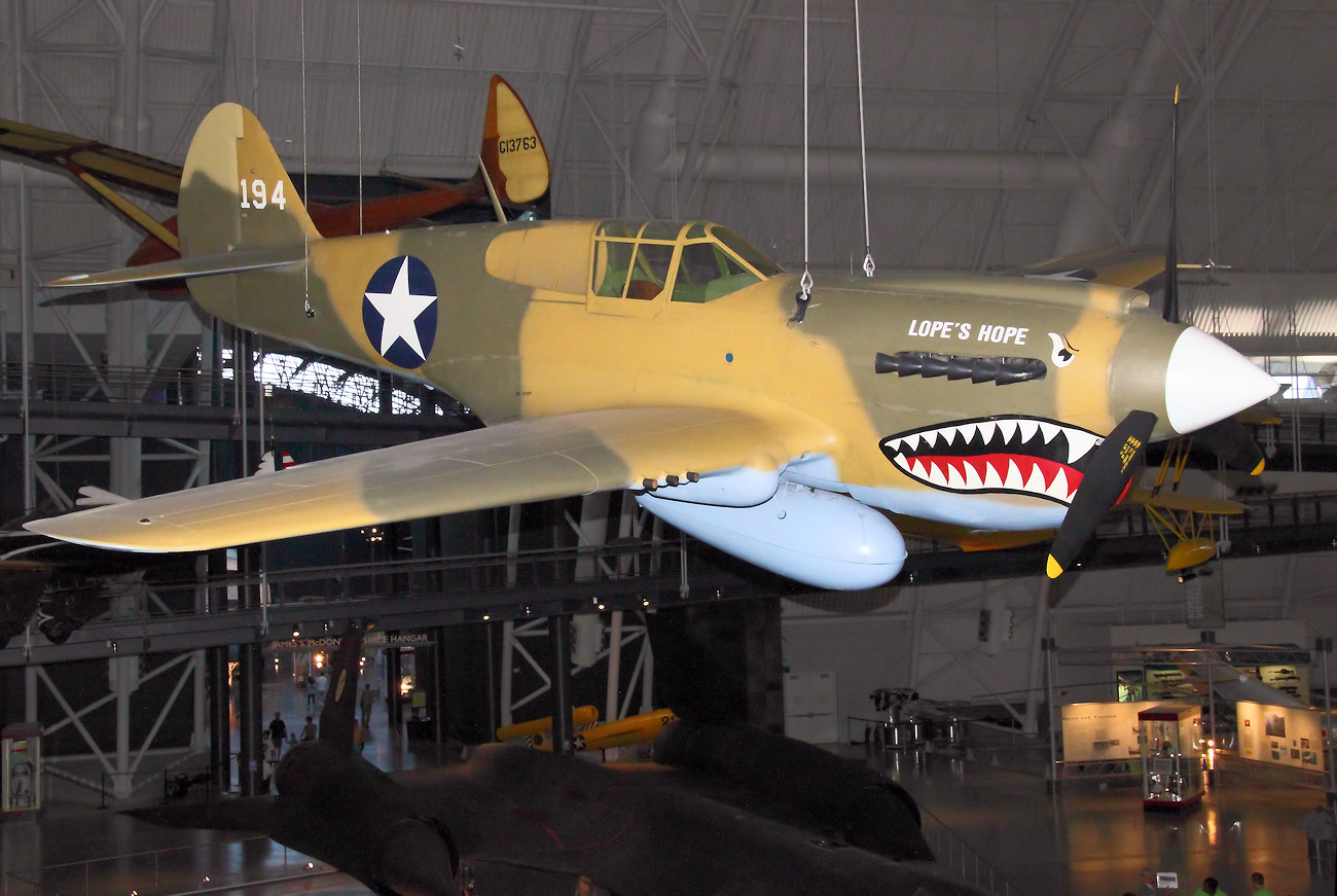 Curtiss P-40 Warhawk - Kampfflugzeug der USA