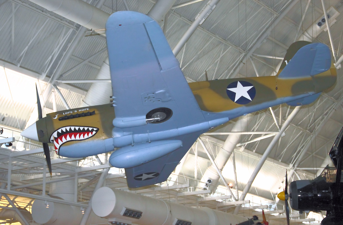 Curtiss P-40 Warhawk - Air and Space Museum