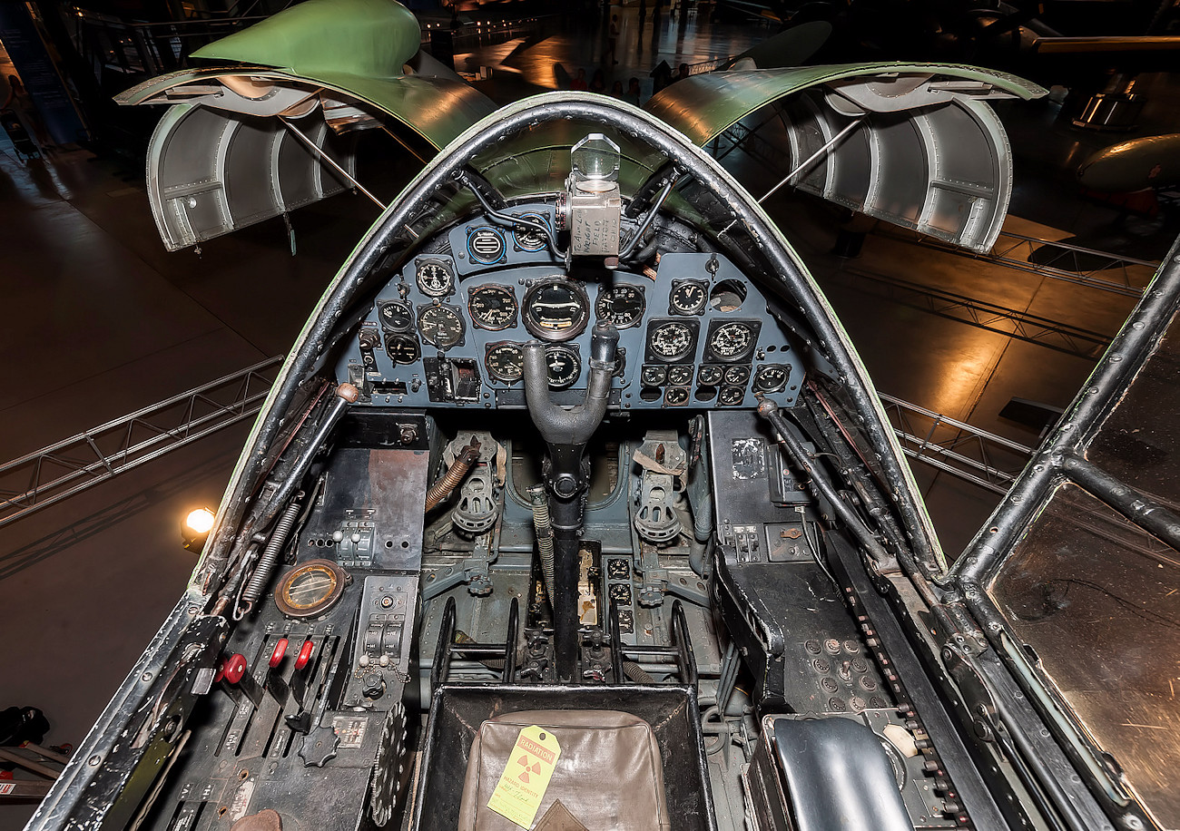 Dornier Do 335 A-1 Pfeil - Cockpit