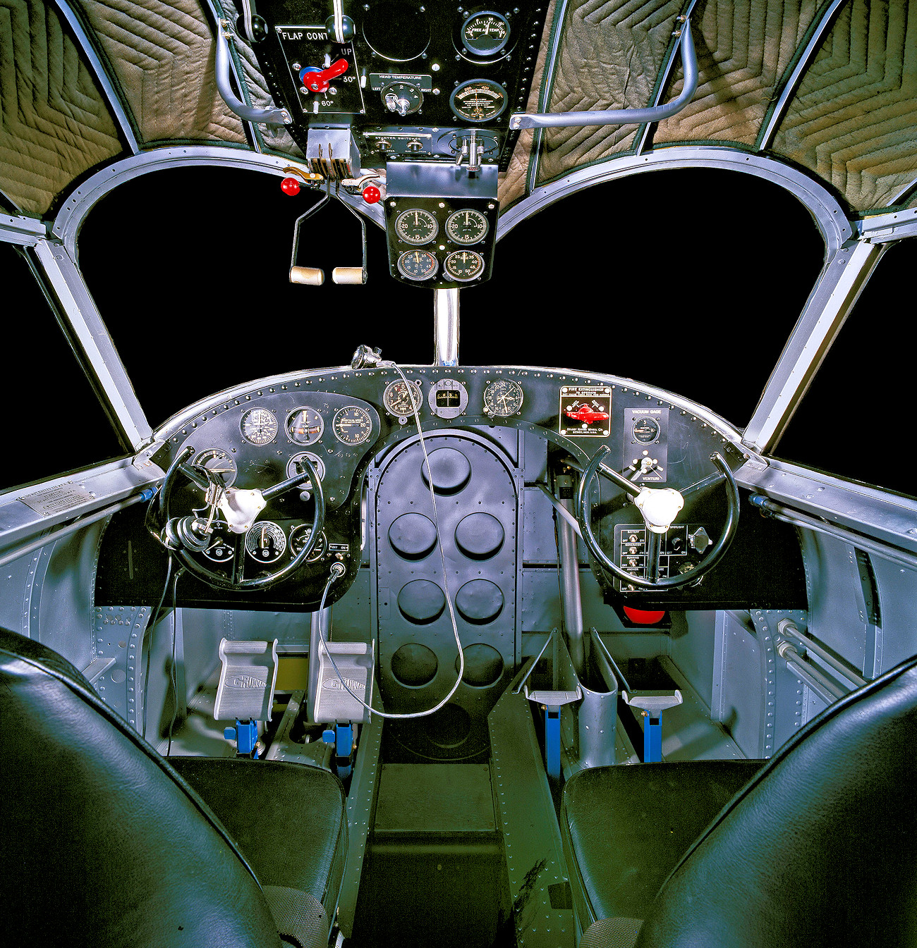 Grumman G-21 Goose - Cockpit