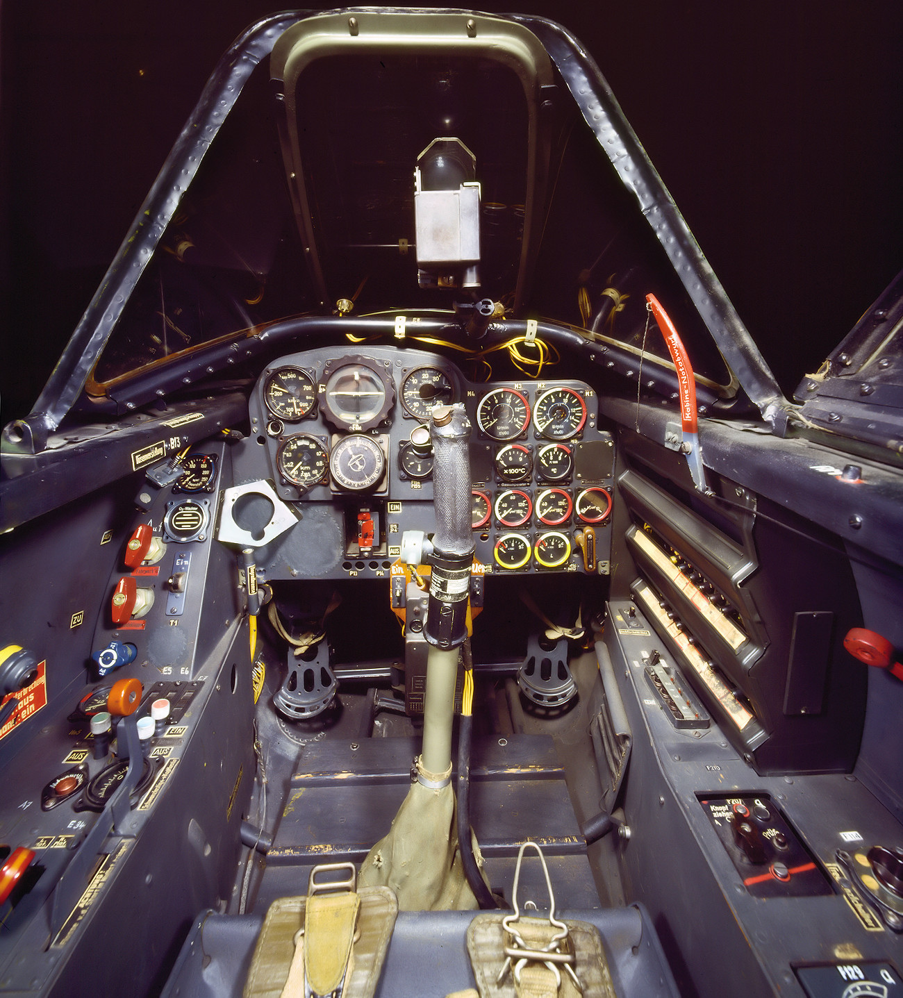 Messerschmitt Me 262 A-1a Schwalbe - Cockpit