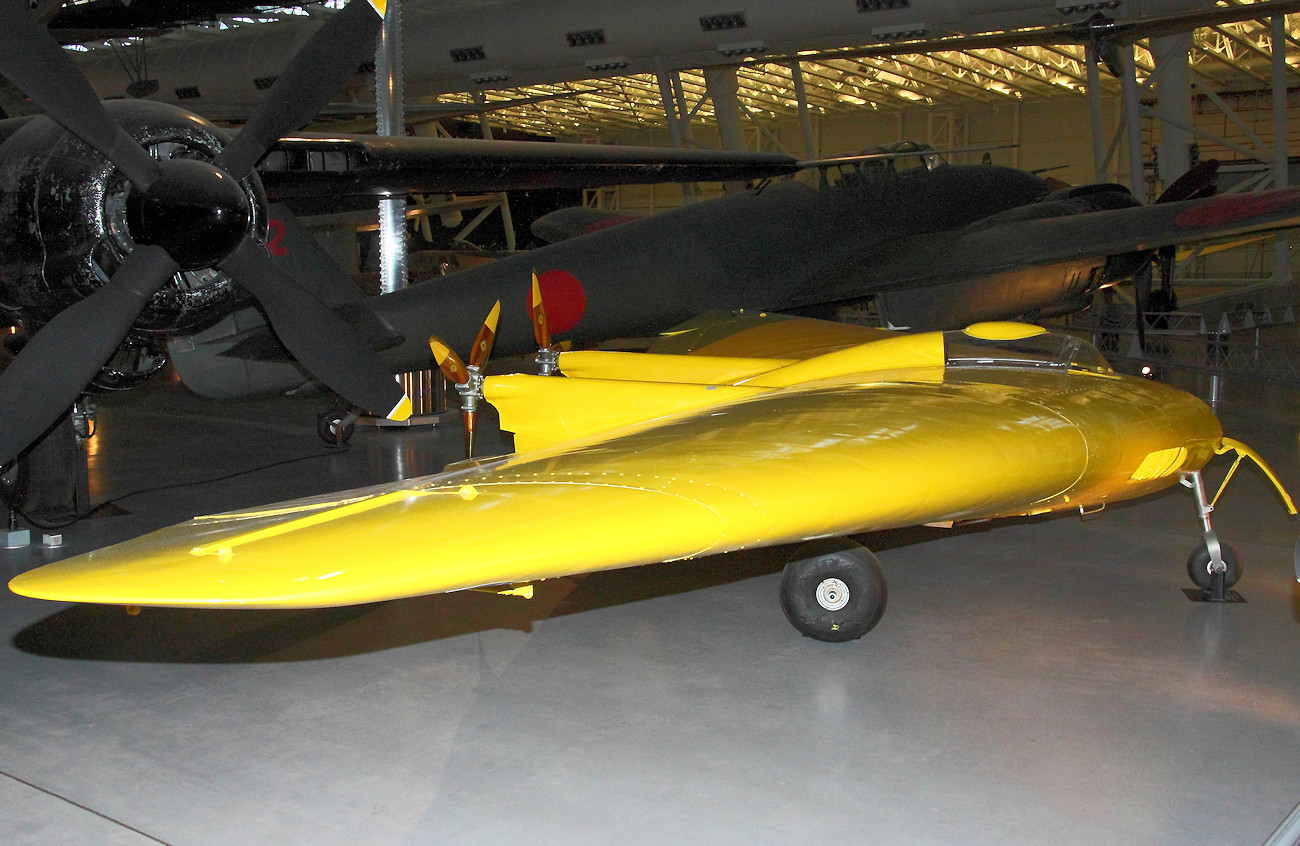 Northrop N-1M Nurflügelflugzeug mit Schubpropeller