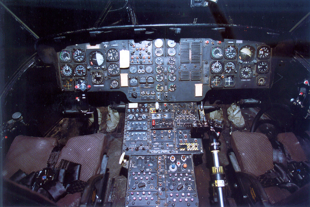 Sikorsky CH-3E - Cockpit