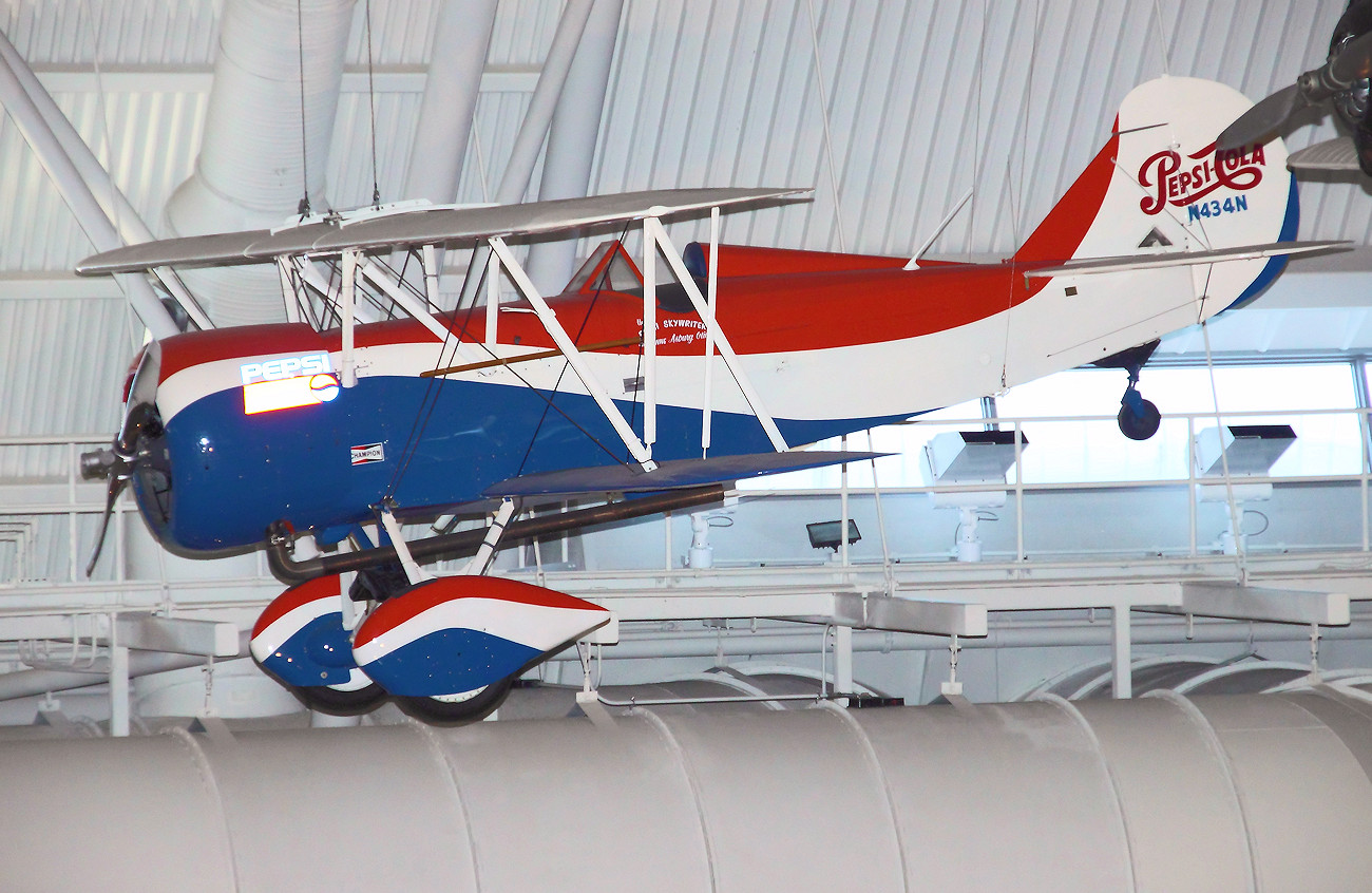 Travel Air D4D Pepsi Skywriter - Das Flugzeug flog auf Air Shows als “Skywriter" Werbung für Pepsi Cola