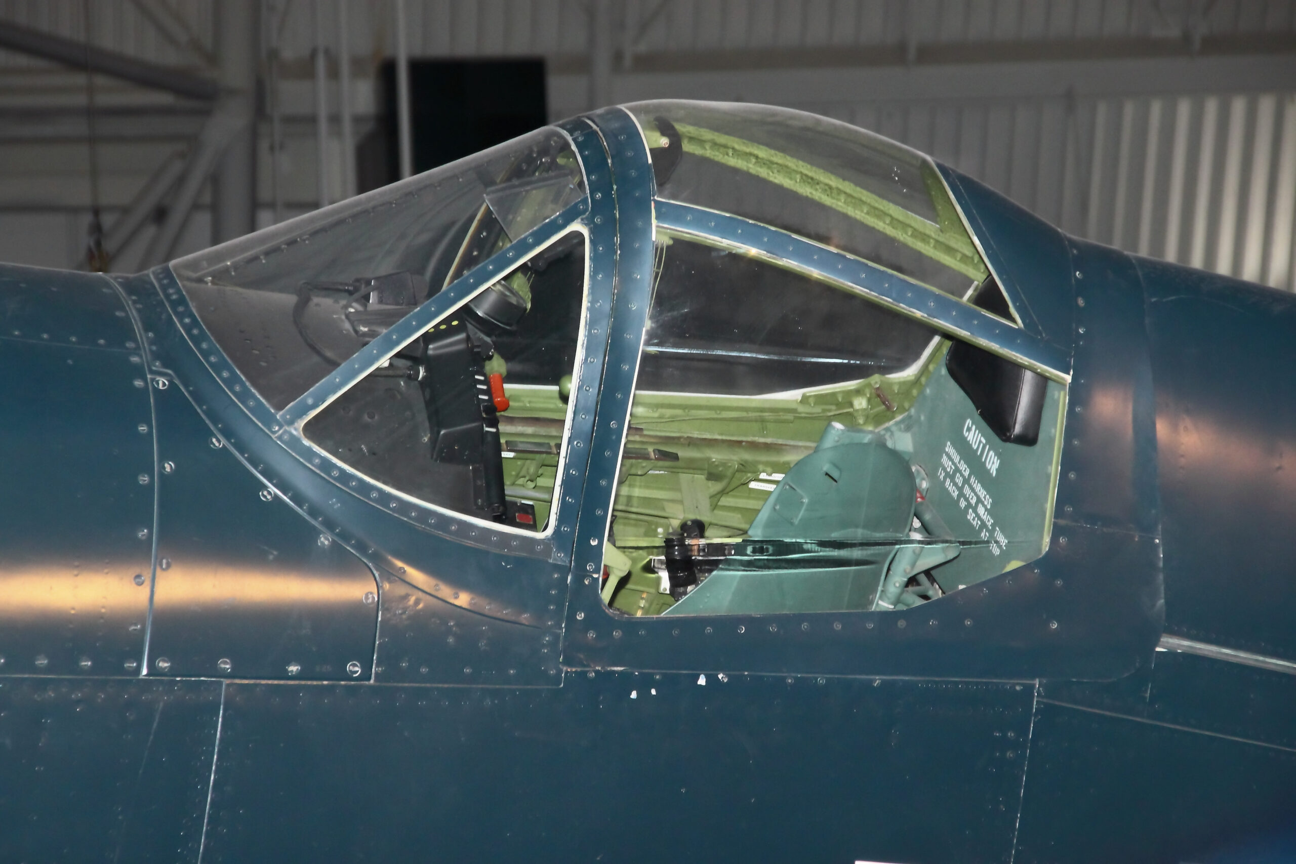 Vought F4U-1D Corsair - Cockpit