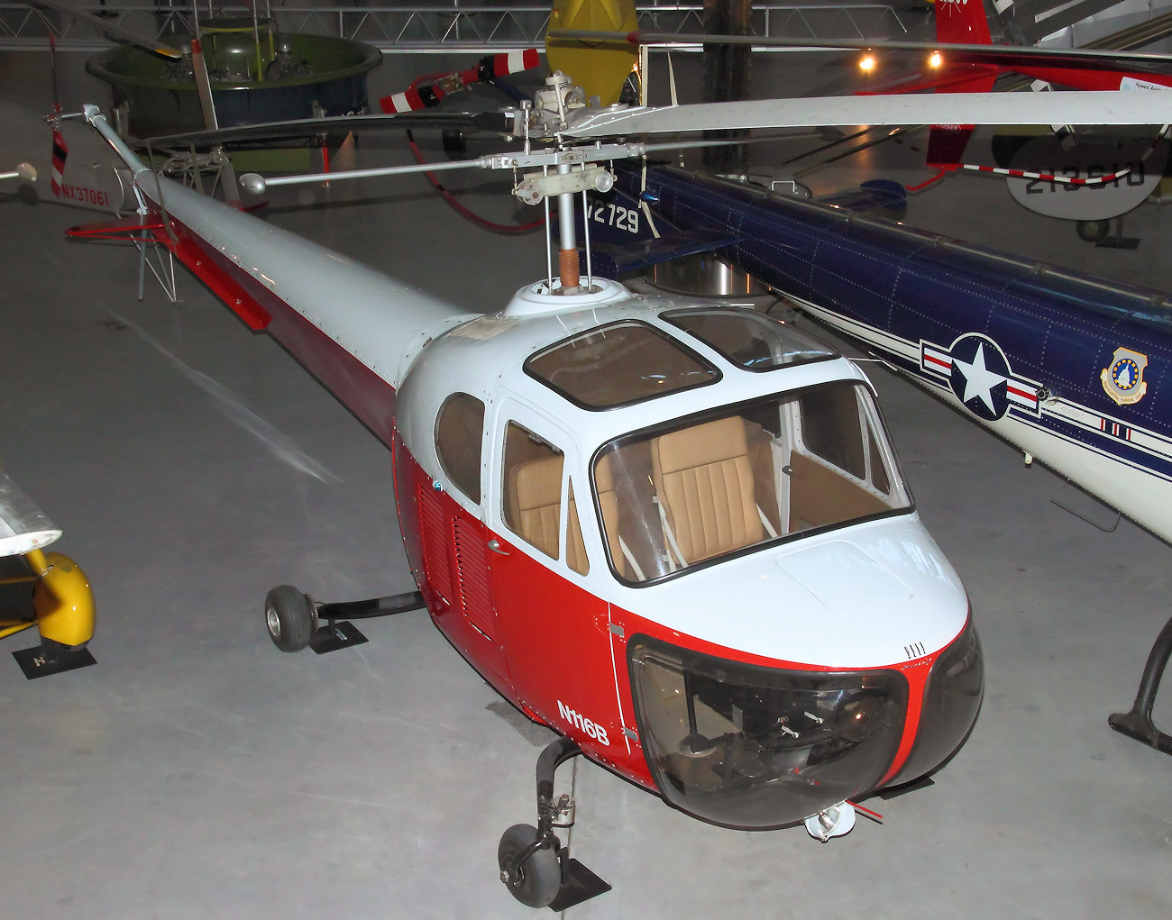 Bell 47B Hubschrauber