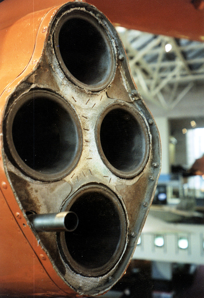 Vierkammer Raketenmotor der Bell X-1 Glamorous Glennis