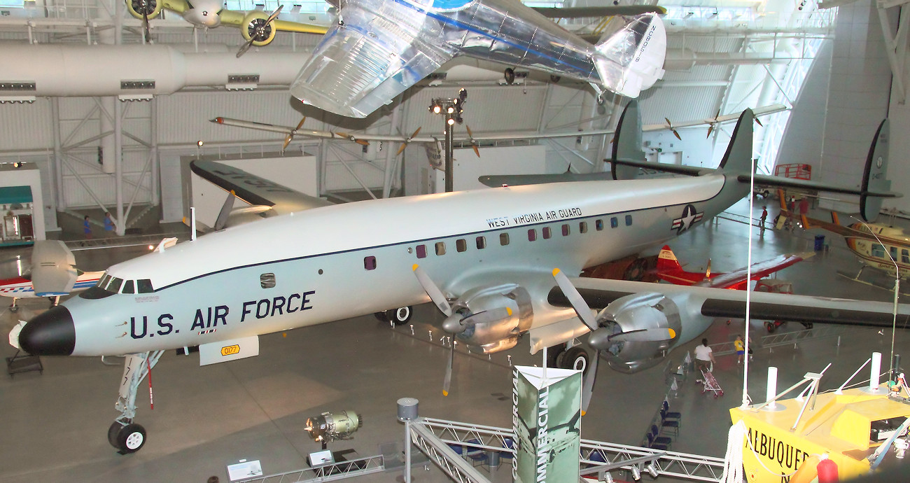 Lockheed Super Constellation L-1049F - Passagierflugzeug