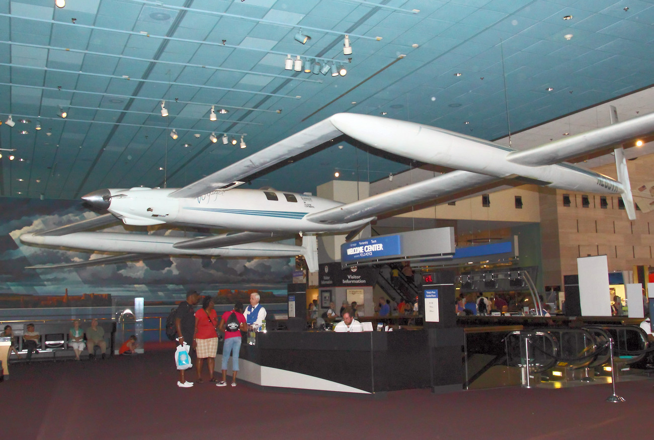 Rutan Voyager - Scaled Composites - 1. Nonstop-Weltumrundung