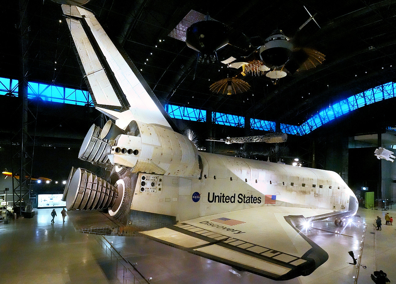 Space Shuttle Discovery - Heckantrieb der Raumfähre