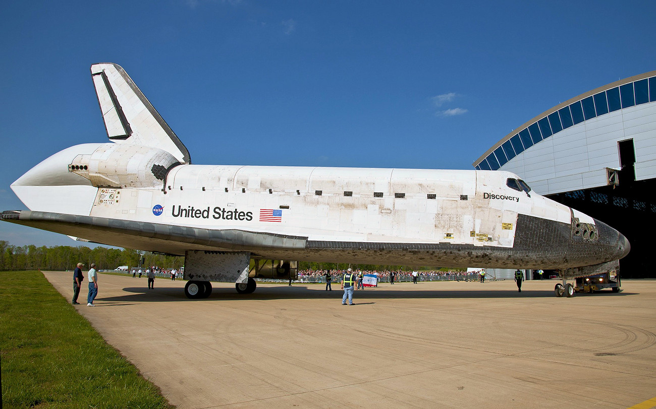 Space Shuttle Discovery - Transport zum Museum