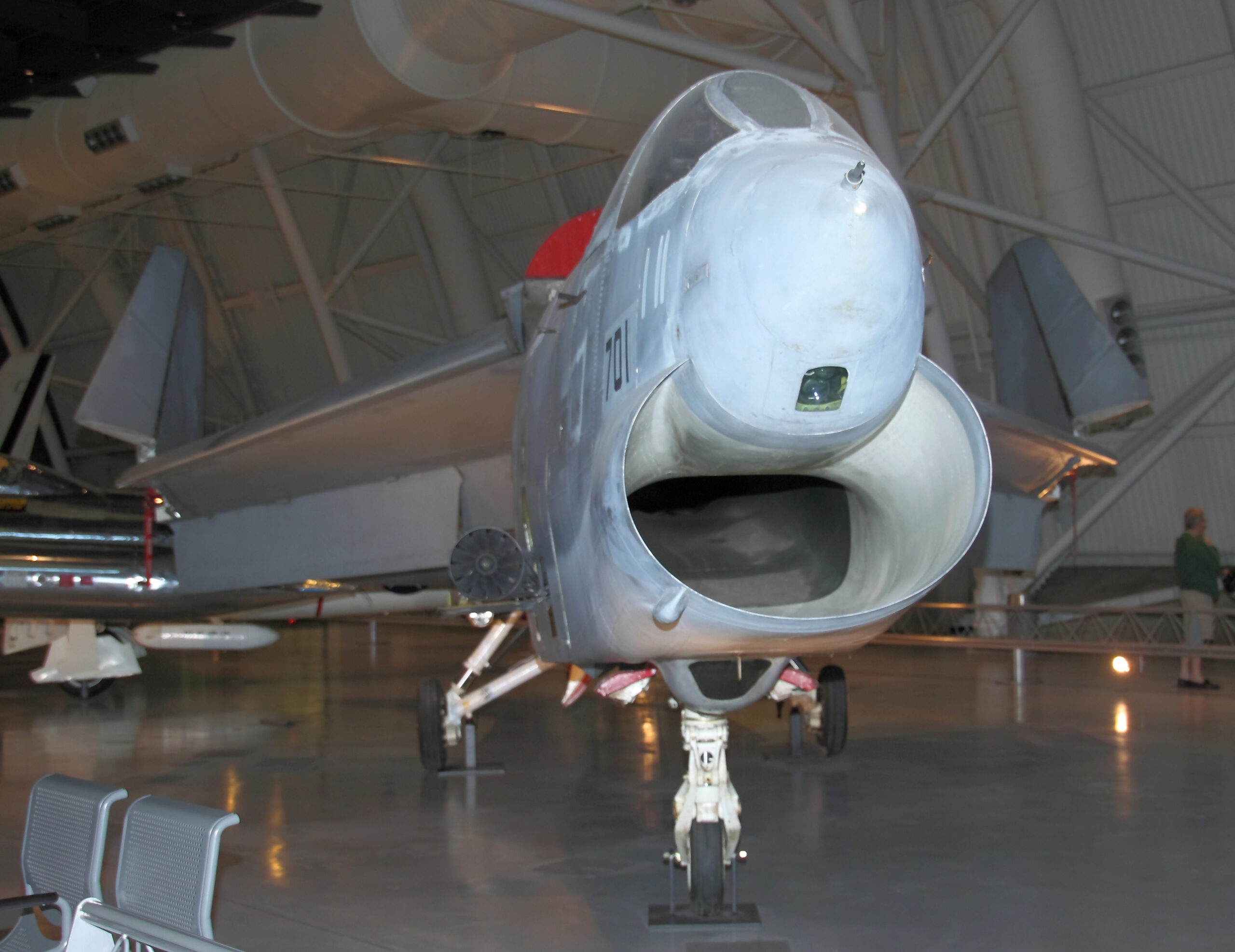 Vought F-8 Crusader - Kampfflugzeug der US Navy mit verstellbarem Einstellwinkel der Tragflächen