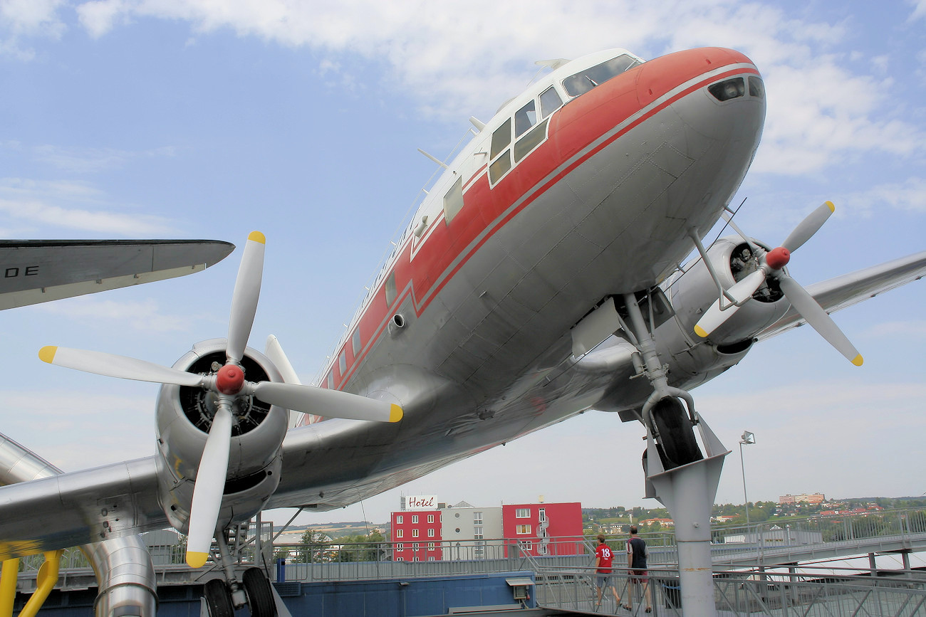 ILJUSCHIN IL-14 - Transportflugzeug