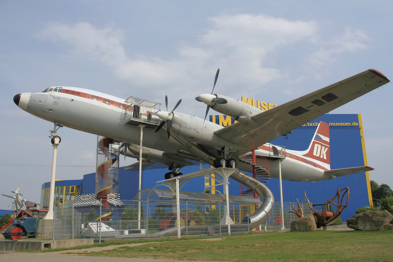 ILJUSCHIN IL-18 Passagierflugzeug